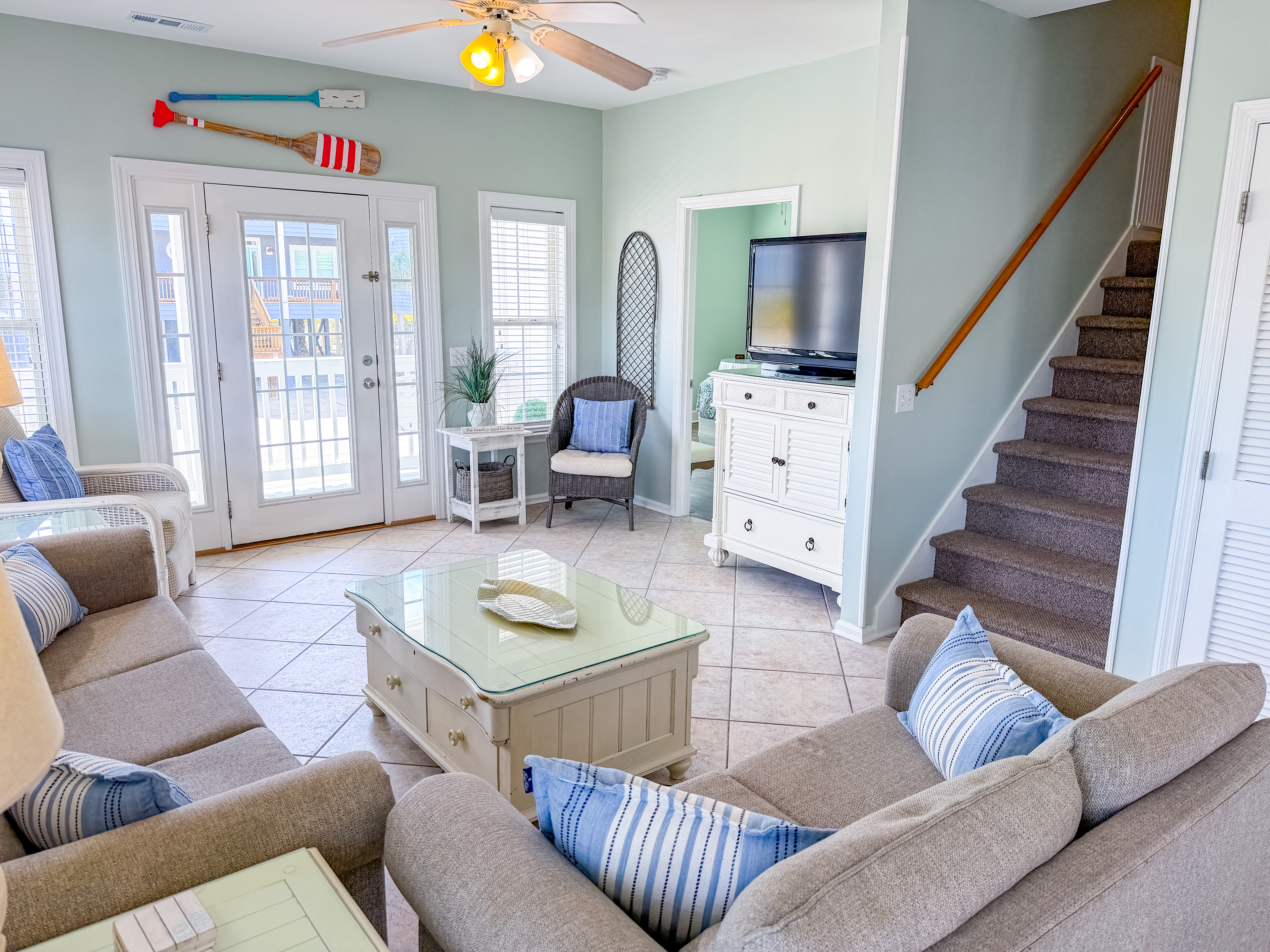 Pelican Manor Unit B